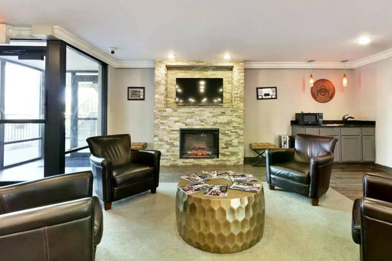 Baymont Inn and Suites by Wyndham Columbus / Near OSU — photo 3