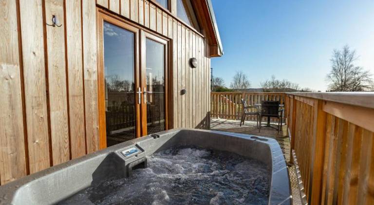 Vacation home with hot tub | Dogs allowed — photo 5