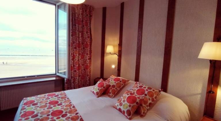 Lovely holiday apartment with patio & yard | Beach nearby | Pet-friendly — photo 2