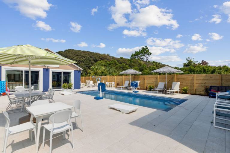 Blueberry Dunes Beach Cottage - Pet Friendly - Pool — photo 3