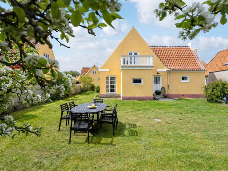 House with patio & garden — photo 5