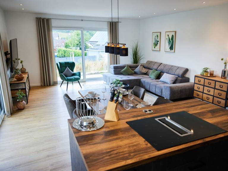 Holiday apartment with yard & terrace — photo 2