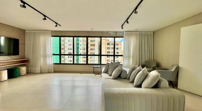 Log Centro Passeio Publico - Apartamentos by Urooms — photo 3