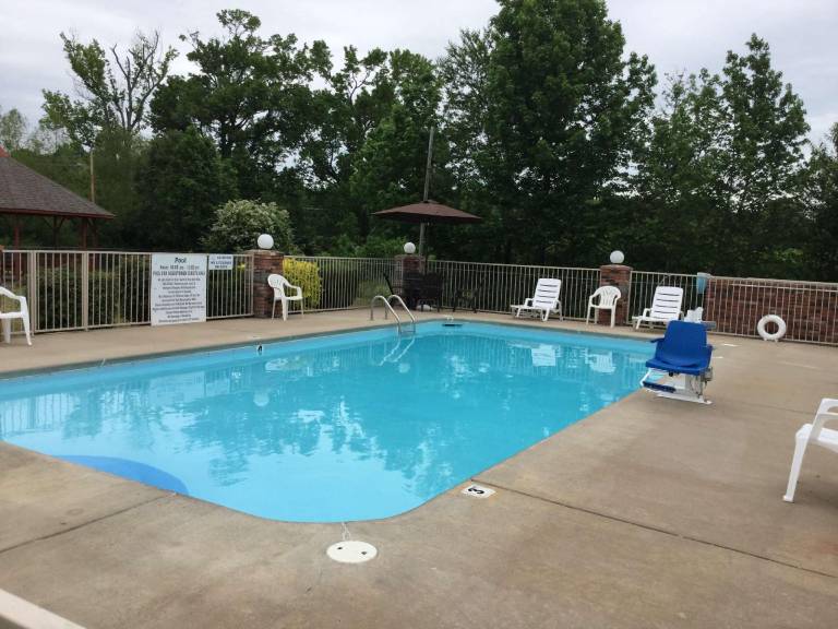 Americas Best Value Inn Cabot — photo 2