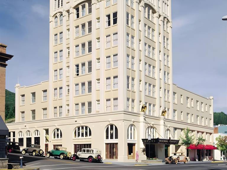 Ashland Springs Hotel in Ashland, OR