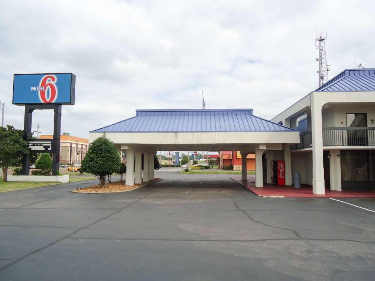 Motel 6 Memphis, TN - East — photo 3