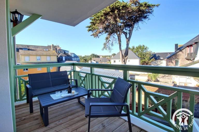 Gite with patio — photo 2
