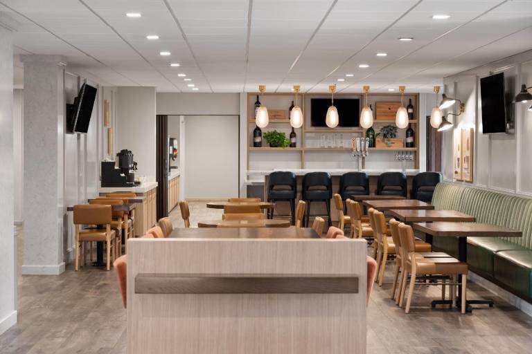 La Quinta Inn & Suites by Wyndham Paso Robles — photo 5