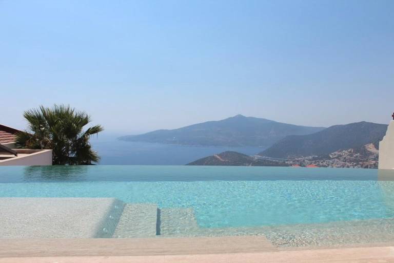 Fully equipped villa with barbeque, private pool & garden | Perfect for remote work | Dogs allowed — photo 3