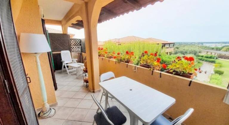 Panoramic apartment 6 beds In Marinella with veranda SEA VIEW — photo 3