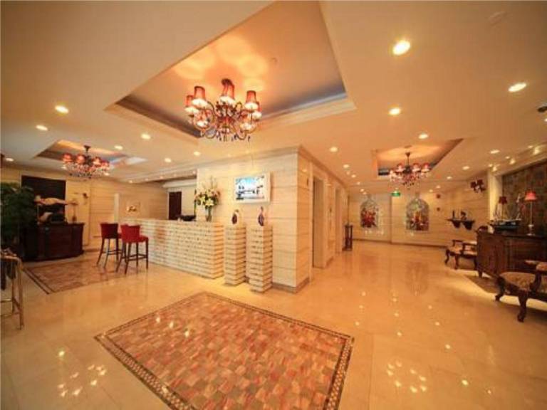 Serviced apartment with terrace | Good for workation — photo 3