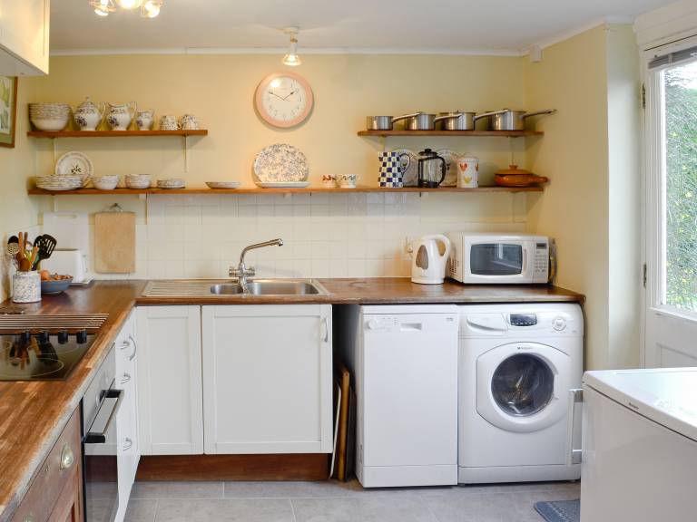 Child-friendly lovely cottage with garden | River view | Pets allowed — photo 5