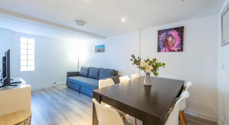 Rental apartment with 2 rooms for 6 persons in Torcy