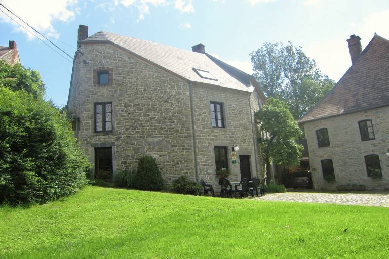 Fully equipped pleasant house with terrace, barbecue & garden | Nature view | Pets are welcome in Namur