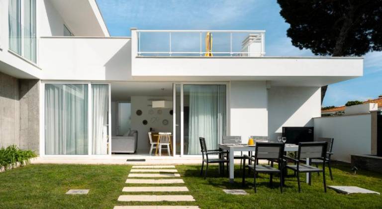 Fully equipped ample villa with patio, yard & grill | Pets are welcome — photo 5