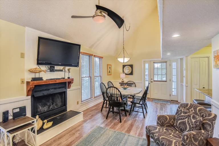 N119- Near the Beach, 3BRs, Sun Deck, WIFI & 1400 Feet to Life-guarded Beach! — photo 5