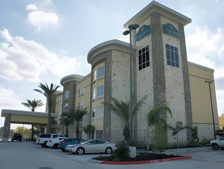 La Quinta Inn & Suites by Wyndham Houston Willowbrook