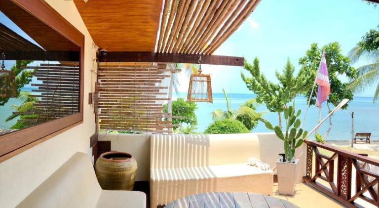 Three rare & private front beach villas — photo 3