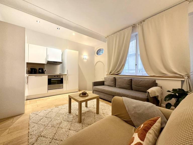 Holiday apartment | Close to Arc de Triomphe in Courbevoie
