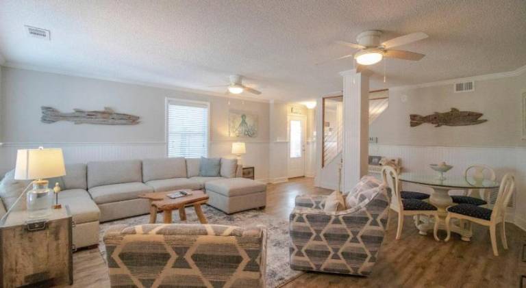 Ample vacation home | Beach nearby | Pets are welcome — photo 5