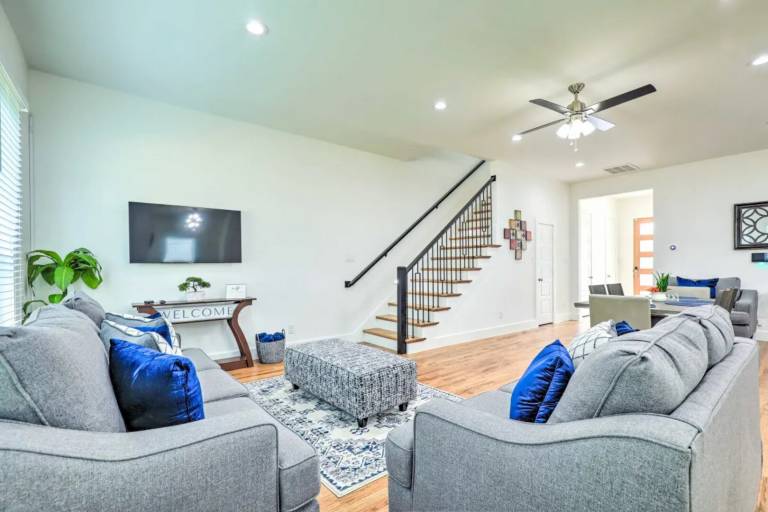 NEW! Chic & Spacious Dallas Getaway, 3 Mi to Dtwn! in Dallas, TX
