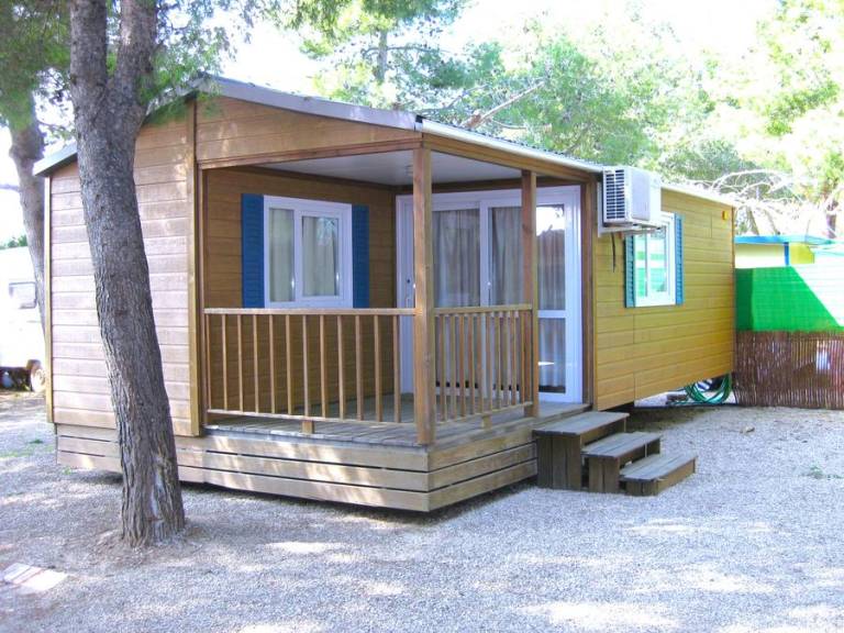Mobile home with terrace & heated pool — photo 5