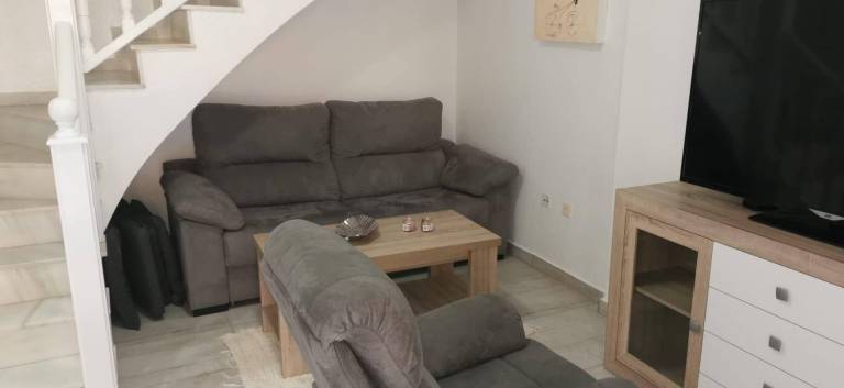 Spacious 4-Bedroom Apartment Near La Mata Beach — photo 3