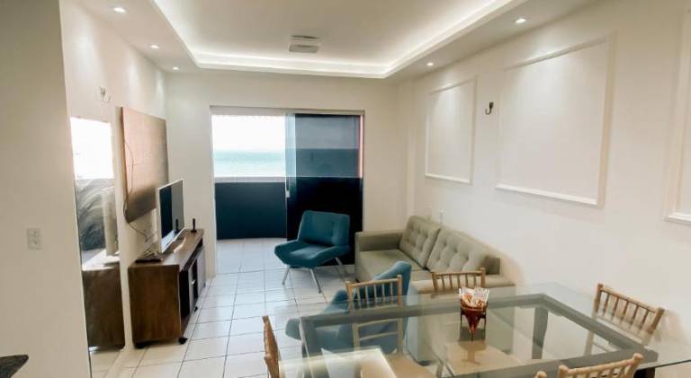 Apartment with pool — photo 4