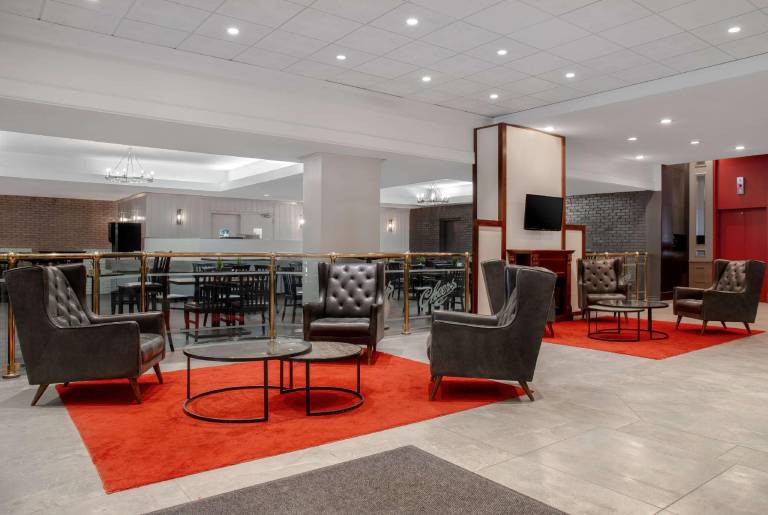 Ramada Plaza by Wyndham Calgary Downtown — photo 5