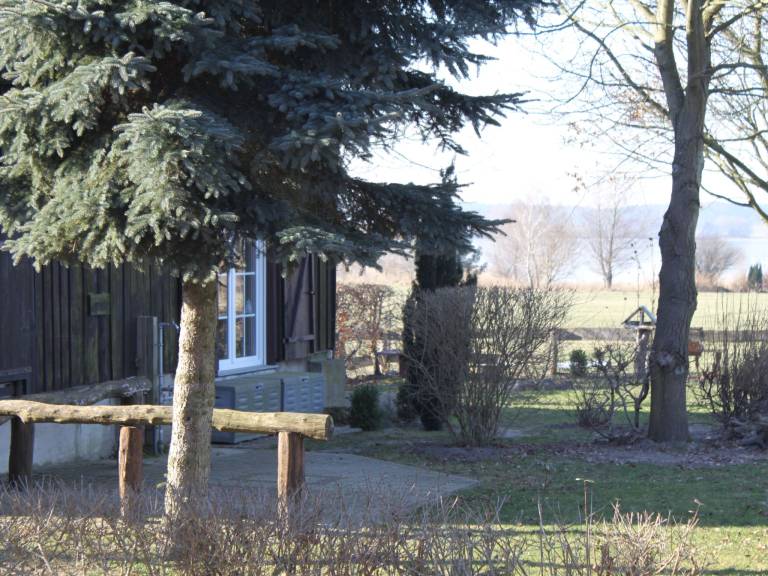 Fully equipped vacation home with BBQ, yard & terrace | Nature view | Pet-friendly — photo 2
