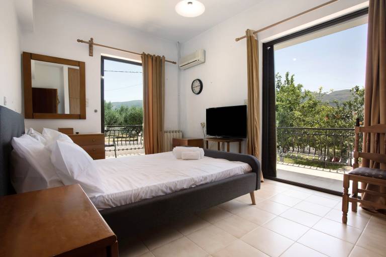 Apartment 'Heaven's Resort' with Mountain View, Wi-Fi and Air Conditioning — photo 2