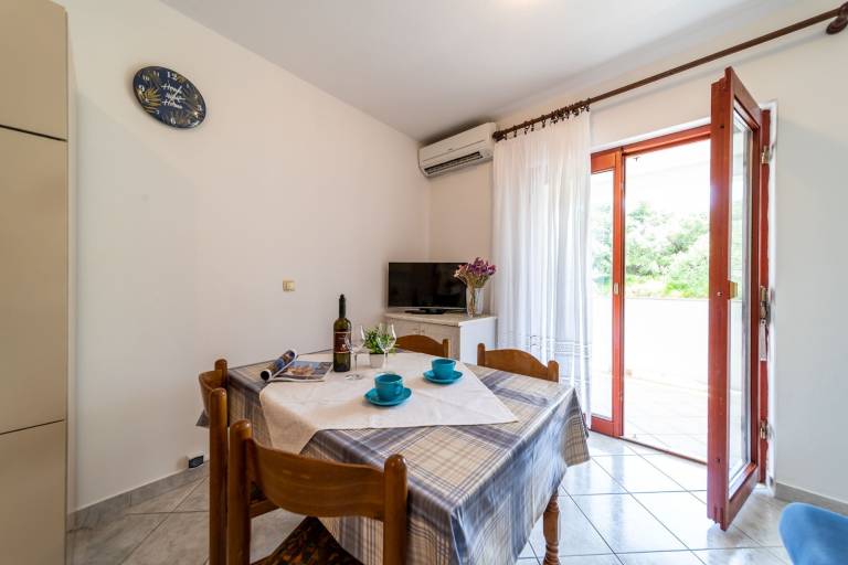 Fully equipped beautiful holiday apartment with BBQ & terrace | Pet-friendly — photo 4