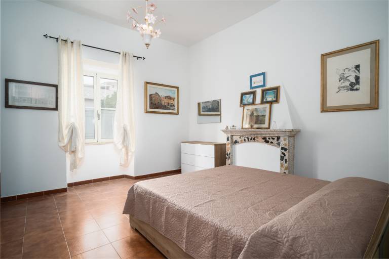 Beautiful vacation home with patio | Pet-friendly — photo 2