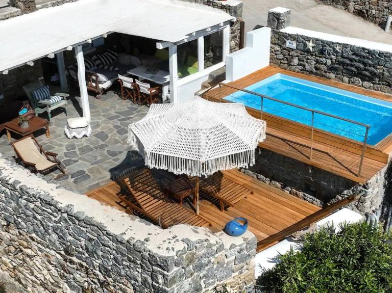 Villa with yard, patio & private pool in Mykonos