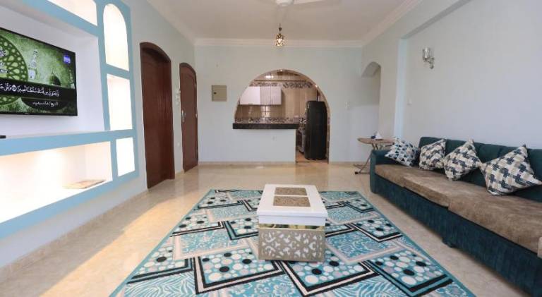 Holiday apartment with patio & garden | Close to Medinet Habu | Dogs allowed — photo 2