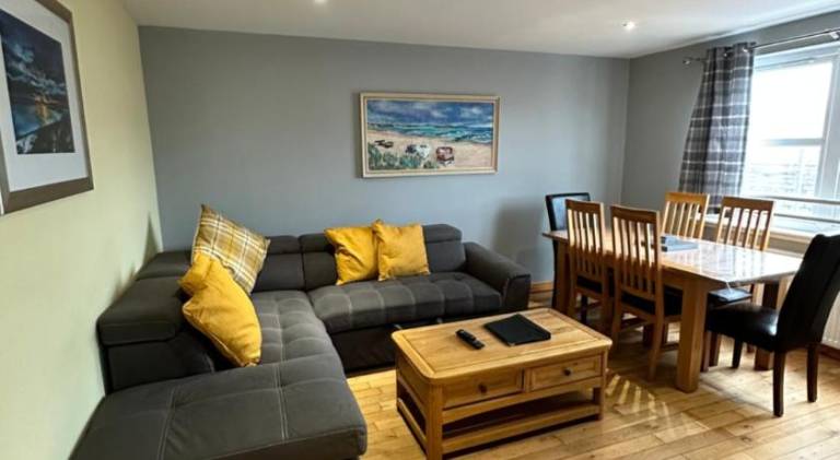 Holiday apartment with 2 rooms for 6 persons in Inverness