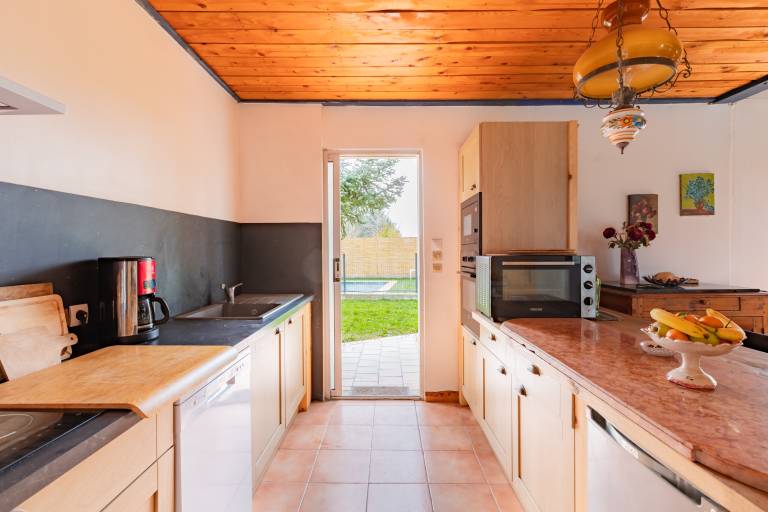 Children-friendly big vacation home with private pool, garden & patio | Pets allowed — photo 3