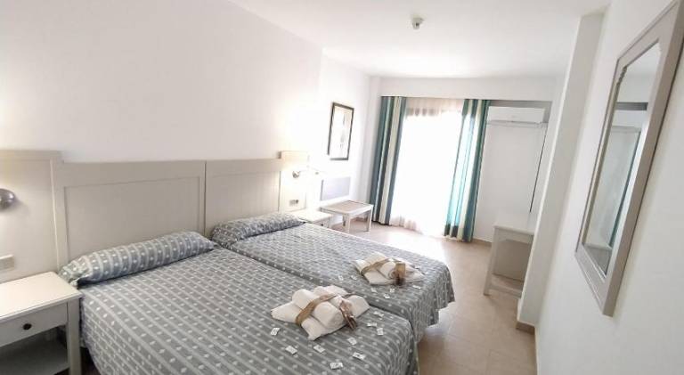 Beautiful holiday apartment with pool | Close to the beach | Pets are welcome — photo 2