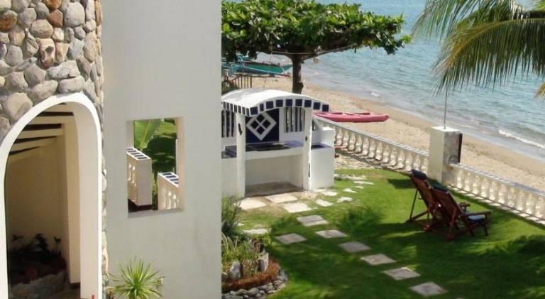 Squares Beachfront Apartments — photo 5