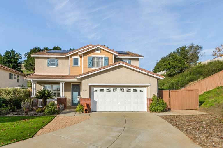 House with 5 rooms for 11 persons in Oceanside, CA