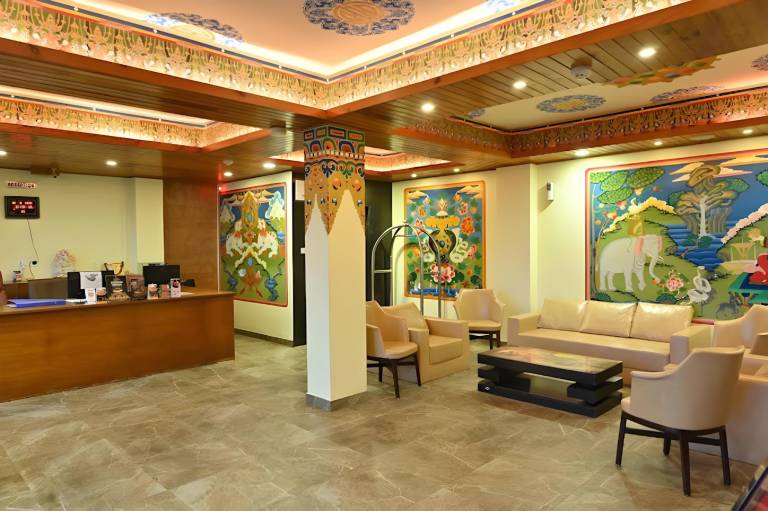 Hotel MMR Manor MG Marg — photo 4