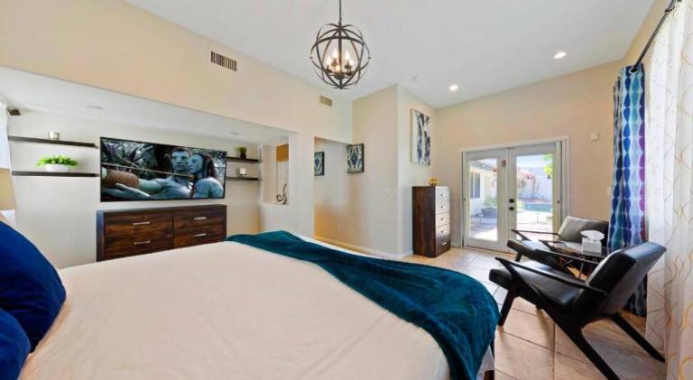 Fully equipped house with terrace, yard & private pool | Perfect for remote work | Pets allowed — photo 2