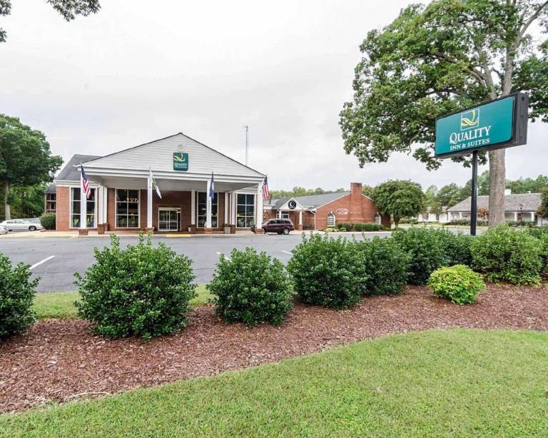 Rodeway Inn & Suites Williamsburg Central in Williams, VA