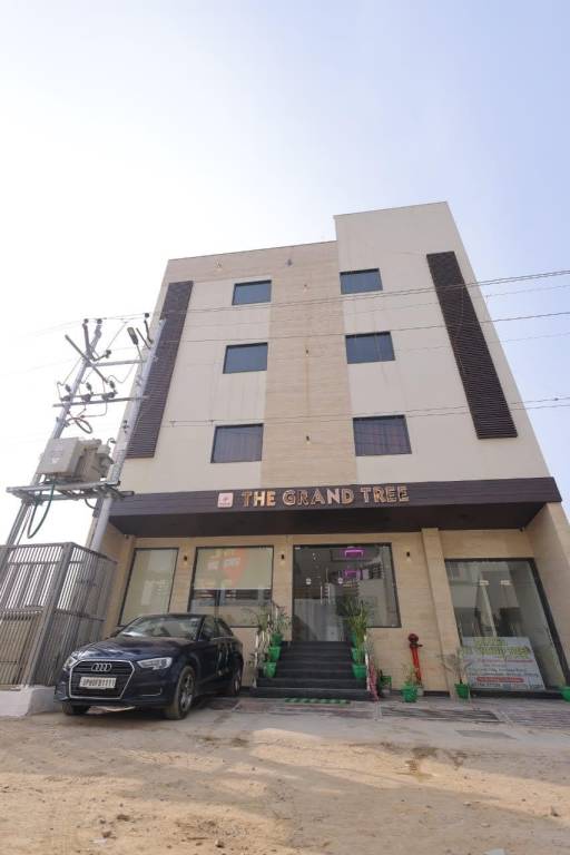 The Grand Tree Hotel in Agra