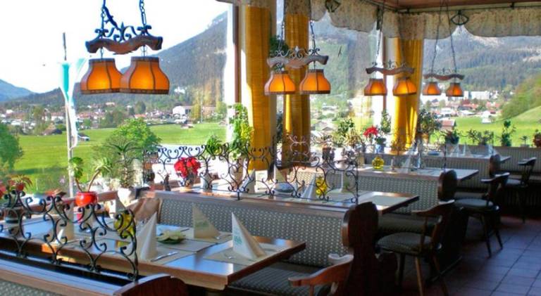 Hotel Restaurant Hausberg Garmisch-Partenkirchen — photo 3