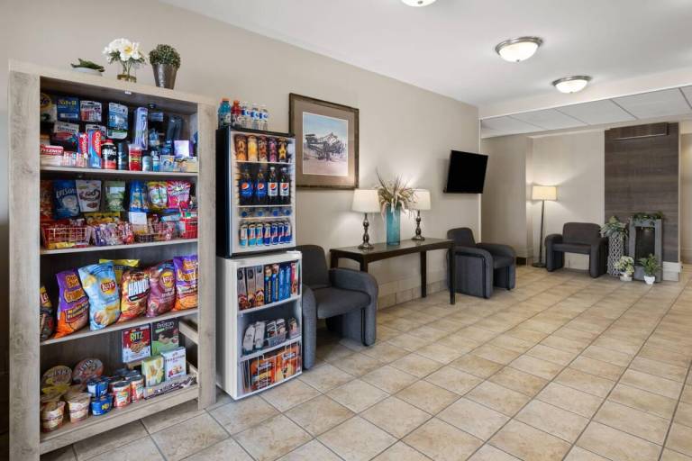 Travelodge by Wyndham Fort McMurray — photo 4