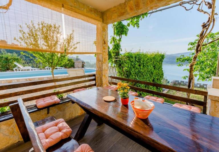 Holiday apartment with terrace, private pool & grill | Sea view — photo 2