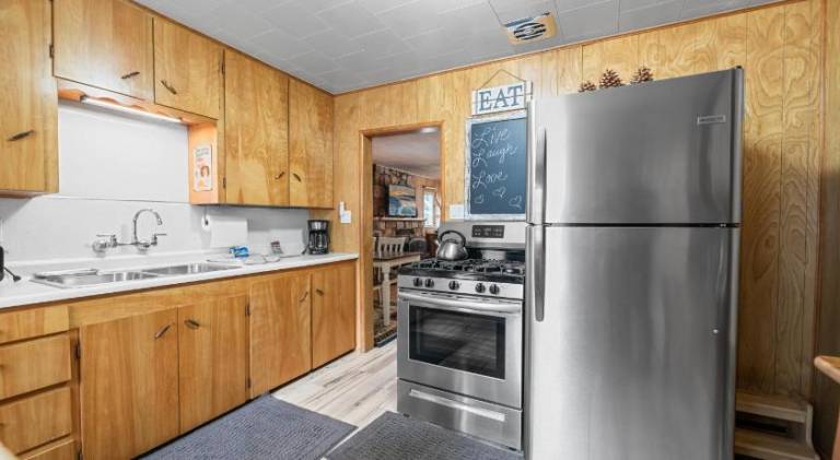 Bear Slope View Cabin - Beautiful home located just south of Bear Mountain ski resort! — photo 3