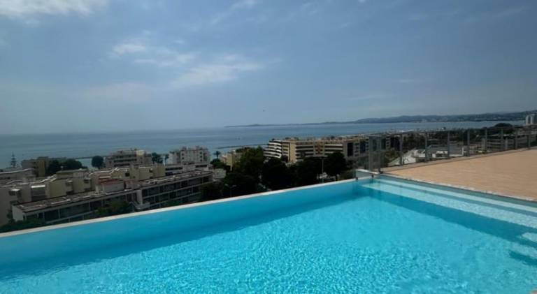 Holiday apartment with pool — photo 3
