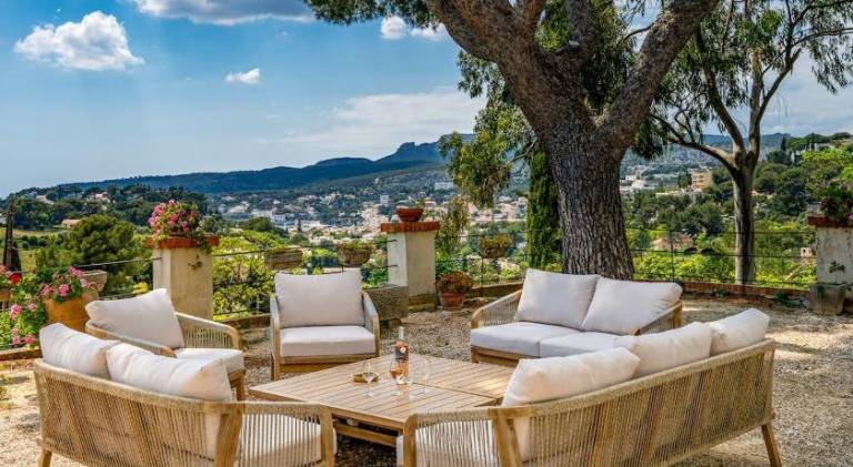 Villa with patio, barbeque & private pool | Suitable for remote work — photo 5